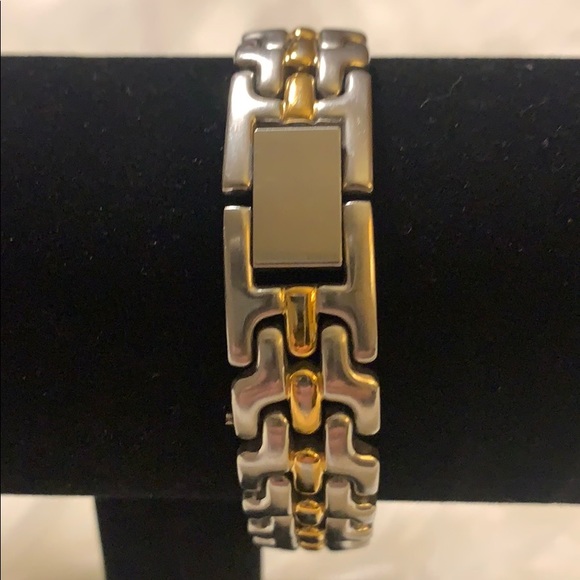 Anne Klein two tone gold and silver seashell face - Picture 3 of 4